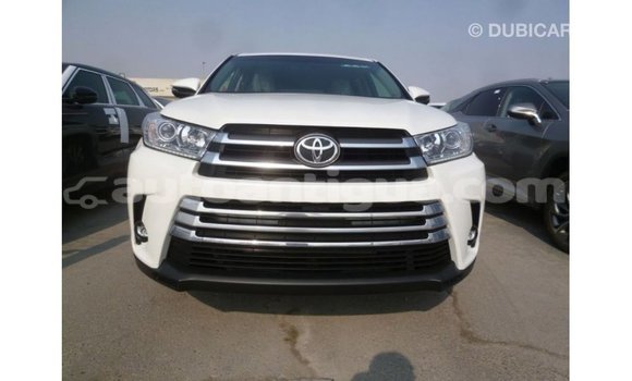 Buy Import Toyota Kluger White Car in Import - Dubai in Antigua Buy Import Toyota Kluger White Car in Import - Dubai in Antigua