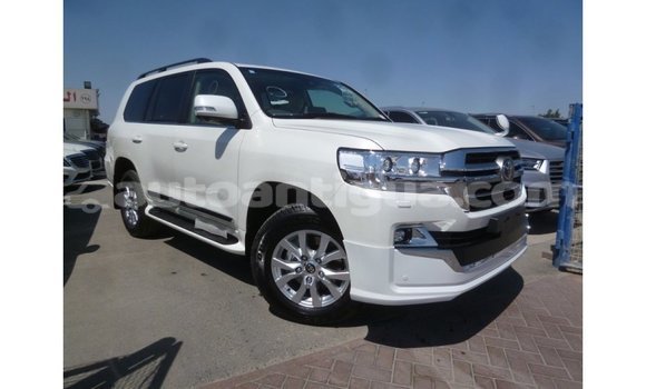 Buy Import Toyota Land Cruiser White Car in Import - Dubai in Antigua Buy Import Toyota Land Cruiser White Car in Import - Dubai in Antigua
