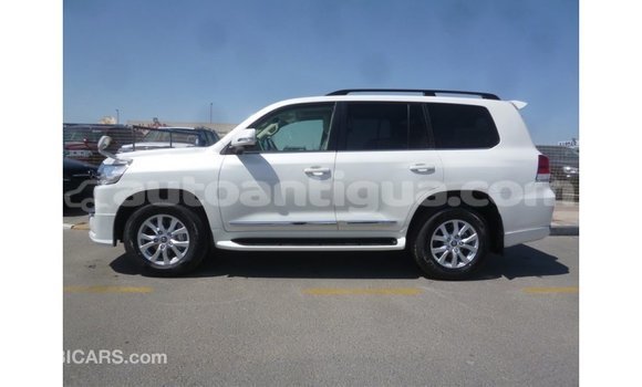 Buy Import Toyota Land Cruiser White Car in Import - Dubai in Antigua Buy Import Toyota Land Cruiser White Car in Import - Dubai in Antigua