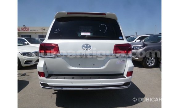 Buy Import Toyota Land Cruiser White Car in Import - Dubai in Antigua Buy Import Toyota Land Cruiser White Car in Import - Dubai in Antigua
