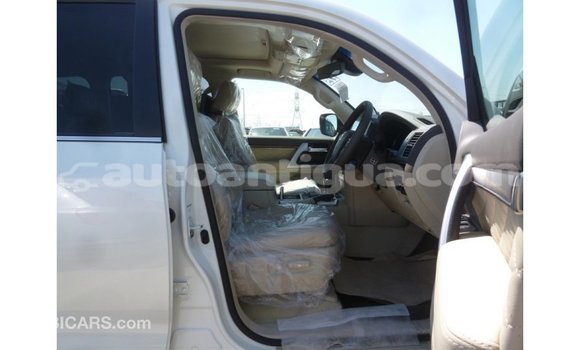 Buy Import Toyota Land Cruiser White Car in Import - Dubai in Antigua Buy Import Toyota Land Cruiser White Car in Import - Dubai in Antigua
