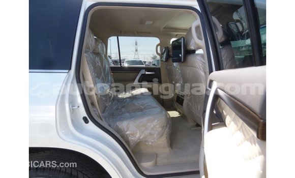 Buy Import Toyota Land Cruiser White Car in Import - Dubai in Antigua Buy Import Toyota Land Cruiser White Car in Import - Dubai in Antigua