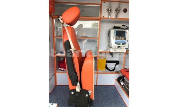 Buy Import Toyota Hiace White Car in Import - Dubai in Antigua Buy Import Toyota Hiace White Car in Import - Dubai in Antigua