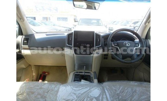 Buy Import Toyota Land Cruiser White Car in Import - Dubai in Antigua Buy Import Toyota Land Cruiser White Car in Import - Dubai in Antigua