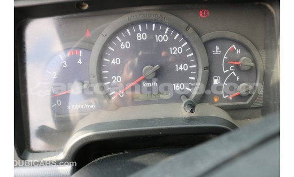 Buy Import Mitsubishi L400 White Truck in Import - Dubai in Antigua