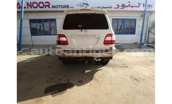 Buy Import Toyota Land Cruiser White Car in Import - Dubai in Antigua Buy Import Toyota Land Cruiser White Car in Import - Dubai in Antigua