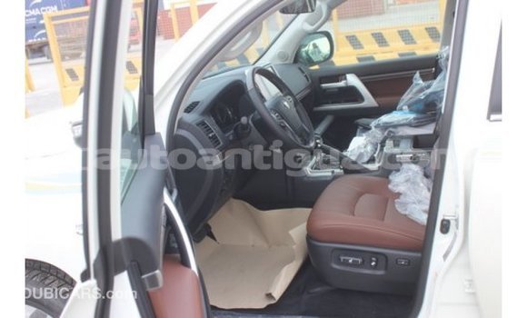 Buy Import Toyota Land Cruiser White Car in Import - Dubai in Antigua Buy Import Toyota Land Cruiser White Car in Import - Dubai in Antigua