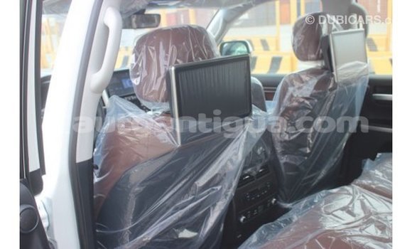 Buy Import Toyota Land Cruiser White Car in Import - Dubai in Antigua Buy Import Toyota Land Cruiser White Car in Import - Dubai in Antigua
