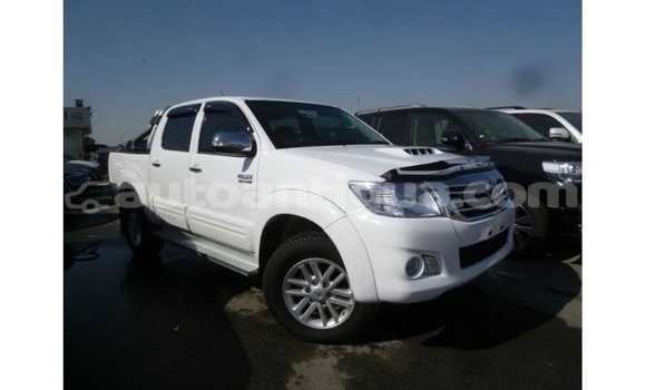 Buy Import Toyota Hilux White Car in Import - Dubai in Antigua Buy Import Toyota Hilux White Car in Import - Dubai in Antigua