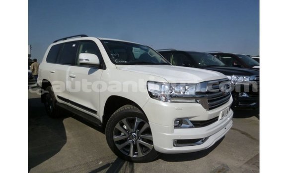 Buy Import Toyota Land Cruiser White Car in Import - Dubai in Antigua Buy Import Toyota Land Cruiser White Car in Import - Dubai in Antigua