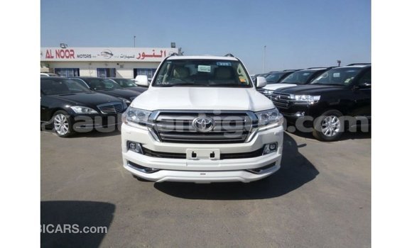 Buy Import Toyota Land Cruiser White Car in Import - Dubai in Antigua Buy Import Toyota Land Cruiser White Car in Import - Dubai in Antigua