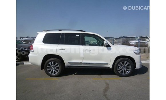 Buy Import Toyota Land Cruiser White Car in Import - Dubai in Antigua Buy Import Toyota Land Cruiser White Car in Import - Dubai in Antigua