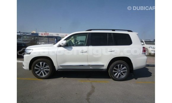 Buy Import Toyota Land Cruiser White Car in Import - Dubai in Antigua Buy Import Toyota Land Cruiser White Car in Import - Dubai in Antigua