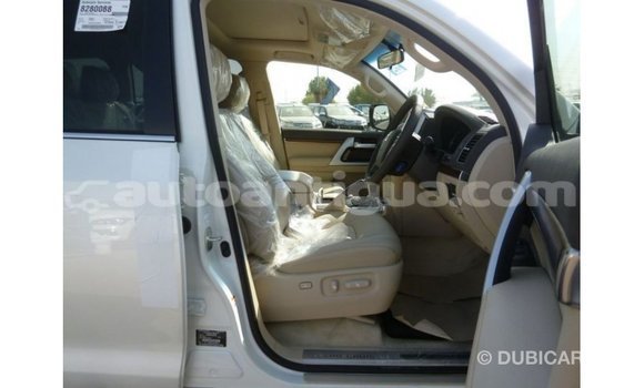 Buy Import Toyota Land Cruiser White Car in Import - Dubai in Antigua Buy Import Toyota Land Cruiser White Car in Import - Dubai in Antigua