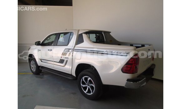 Buy Import Toyota Hilux White Car in Import - Dubai in Antigua Buy Import Toyota Hilux White Car in Import - Dubai in Antigua