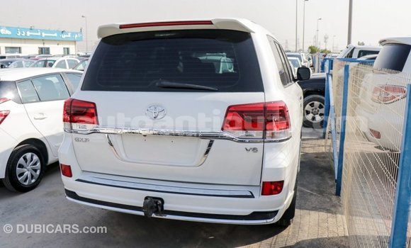 Buy Import Toyota Land Cruiser White Car in Import - Dubai in Antigua Buy Import Toyota Land Cruiser White Car in Import - Dubai in Antigua