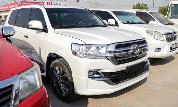 Buy Import Toyota Land Cruiser White Car in Import - Dubai in Antigua Buy Import Toyota Land Cruiser White Car in Import - Dubai in Antigua