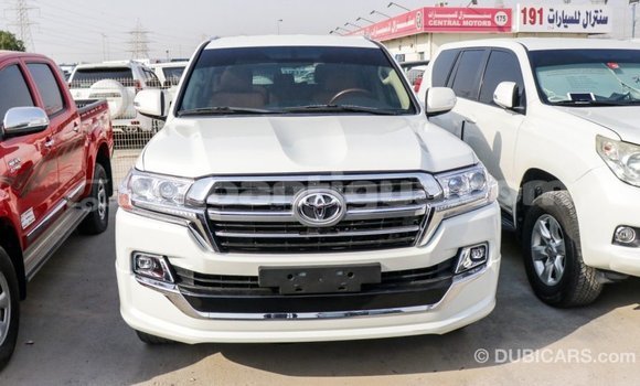 Buy Import Toyota Land Cruiser White Car in Import - Dubai in Antigua Buy Import Toyota Land Cruiser White Car in Import - Dubai in Antigua