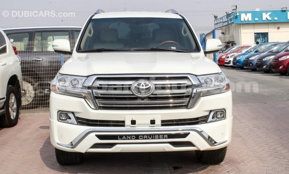 Buy Import Toyota Land Cruiser White Car in Import - Dubai in Antigua Buy Import Toyota Land Cruiser White Car in Import - Dubai in Antigua