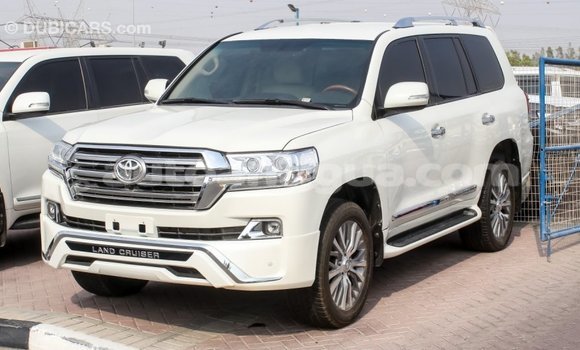 Buy Import Toyota Land Cruiser White Car in Import - Dubai in Antigua Buy Import Toyota Land Cruiser White Car in Import - Dubai in Antigua