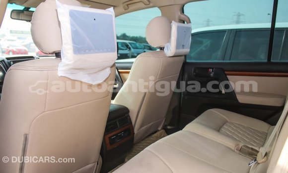 Buy Import Toyota Land Cruiser White Car in Import - Dubai in Antigua Buy Import Toyota Land Cruiser White Car in Import - Dubai in Antigua