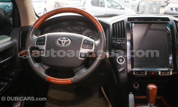 Buy Import Toyota Land Cruiser White Car in Import - Dubai in Antigua Buy Import Toyota Land Cruiser White Car in Import - Dubai in Antigua