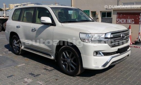 Buy Import Toyota Land Cruiser White Car in Import - Dubai in Antigua Buy Import Toyota Land Cruiser White Car in Import - Dubai in Antigua