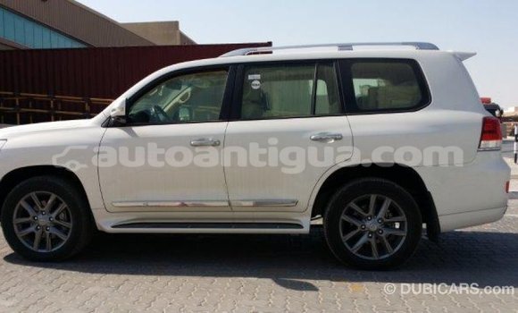 Buy Import Toyota Land Cruiser White Car in Import - Dubai in Antigua Buy Import Toyota Land Cruiser White Car in Import - Dubai in Antigua