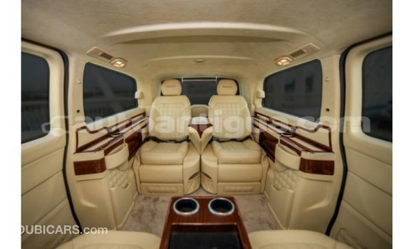 Buy Import Mercedes-Benz 250 Black Car in Import - Dubai in Antigua