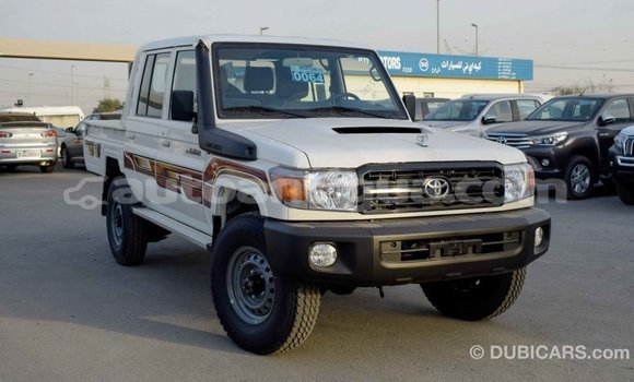 Buy Import Toyota Land Cruiser White Car in Import - Dubai in Antigua Buy Import Toyota Land Cruiser White Car in Import - Dubai in Antigua