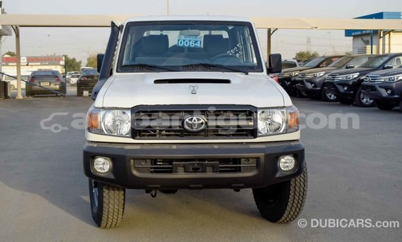 Buy Import Toyota Land Cruiser White Car in Import - Dubai in Antigua Buy Import Toyota Land Cruiser White Car in Import - Dubai in Antigua