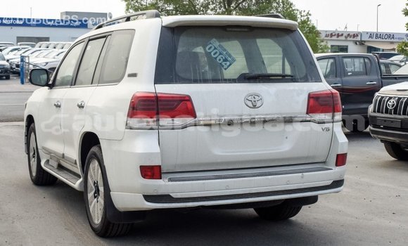 Buy Import Toyota Land Cruiser White Car in Import - Dubai in Antigua Buy Import Toyota Land Cruiser White Car in Import - Dubai in Antigua