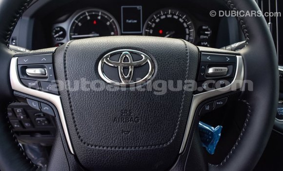 Buy Import Toyota Land Cruiser White Car in Import - Dubai in Antigua Buy Import Toyota Land Cruiser White Car in Import - Dubai in Antigua