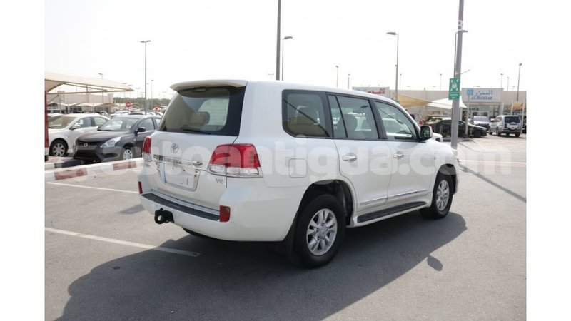 Big with watermark 1913814e fd81 4867 af1b ab32c3540316