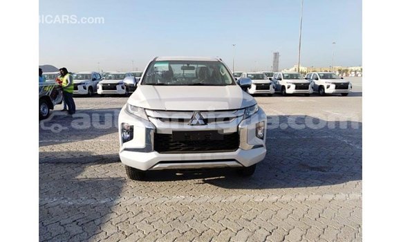 Buy Import Mitsubishi L200 White Car in Import - Dubai in Antigua Buy Import Mitsubishi L200 White Car in Import - Dubai in Antigua