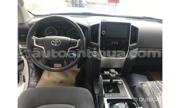 Buy Import Toyota Land Cruiser White Car in Import - Dubai in Antigua Buy Import Toyota Land Cruiser White Car in Import - Dubai in Antigua