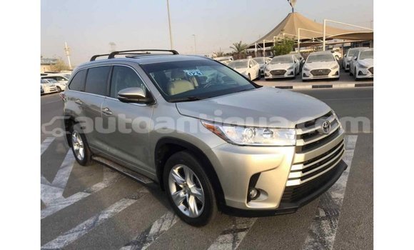 Buy Import Toyota Highlander Beige Car in Import - Dubai in Antigua Buy Import Toyota Highlander Beige Car in Import - Dubai in Antigua