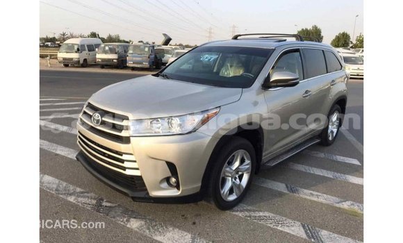 Buy Import Toyota Highlander Beige Car in Import - Dubai in Antigua Buy Import Toyota Highlander Beige Car in Import - Dubai in Antigua