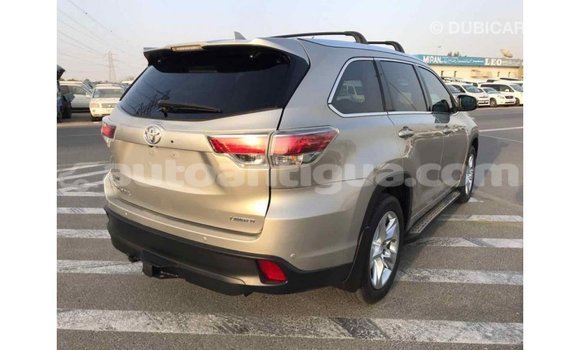 Buy Import Toyota Highlander Beige Car in Import - Dubai in Antigua Buy Import Toyota Highlander Beige Car in Import - Dubai in Antigua