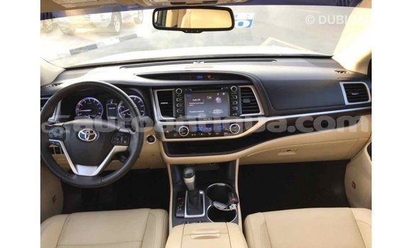 Buy Import Toyota Highlander Beige Car in Import - Dubai in Antigua Buy Import Toyota Highlander Beige Car in Import - Dubai in Antigua