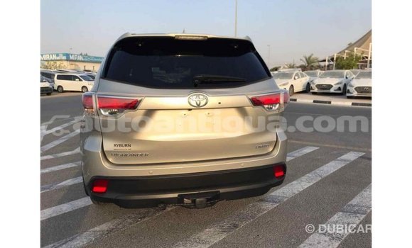 Buy Import Toyota Highlander Beige Car in Import - Dubai in Antigua Buy Import Toyota Highlander Beige Car in Import - Dubai in Antigua