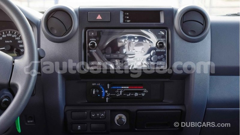 Big with watermark toyota land cruiser antigua import dubai 1185