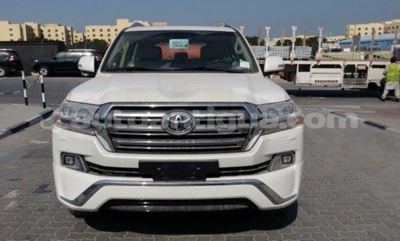 Buy Import Toyota Land Cruiser White Car in Import - Dubai in Antigua Buy Import Toyota Land Cruiser White Car in Import - Dubai in Antigua