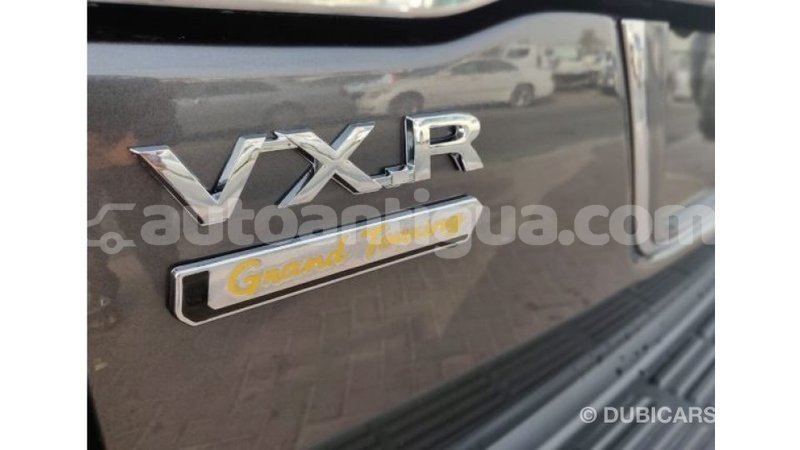 Big with watermark toyota land cruiser antigua import dubai 1202