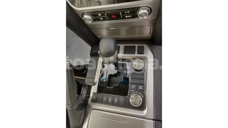 Big with watermark toyota land cruiser antigua import dubai 1202