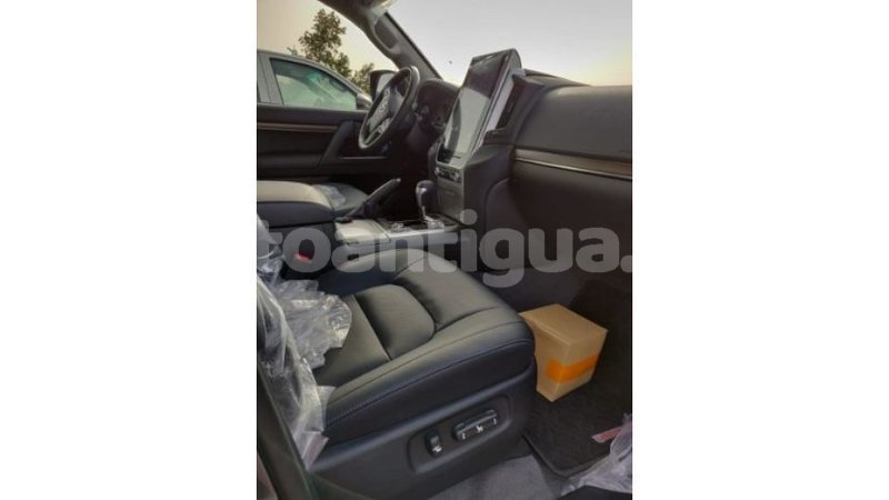 Big with watermark toyota land cruiser antigua import dubai 1202
