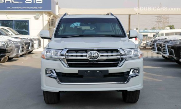 Buy Import Toyota Land Cruiser White Car in Import - Dubai in Antigua Buy Import Toyota Land Cruiser White Car in Import - Dubai in Antigua