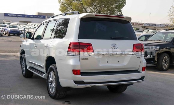 Buy Import Toyota Land Cruiser White Car in Import - Dubai in Antigua Buy Import Toyota Land Cruiser White Car in Import - Dubai in Antigua