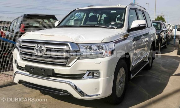 Buy Import Toyota Land Cruiser White Car in Import - Dubai in Antigua Buy Import Toyota Land Cruiser White Car in Import - Dubai in Antigua