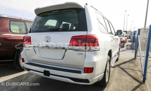 Buy Import Toyota Land Cruiser White Car in Import - Dubai in Antigua Buy Import Toyota Land Cruiser White Car in Import - Dubai in Antigua
